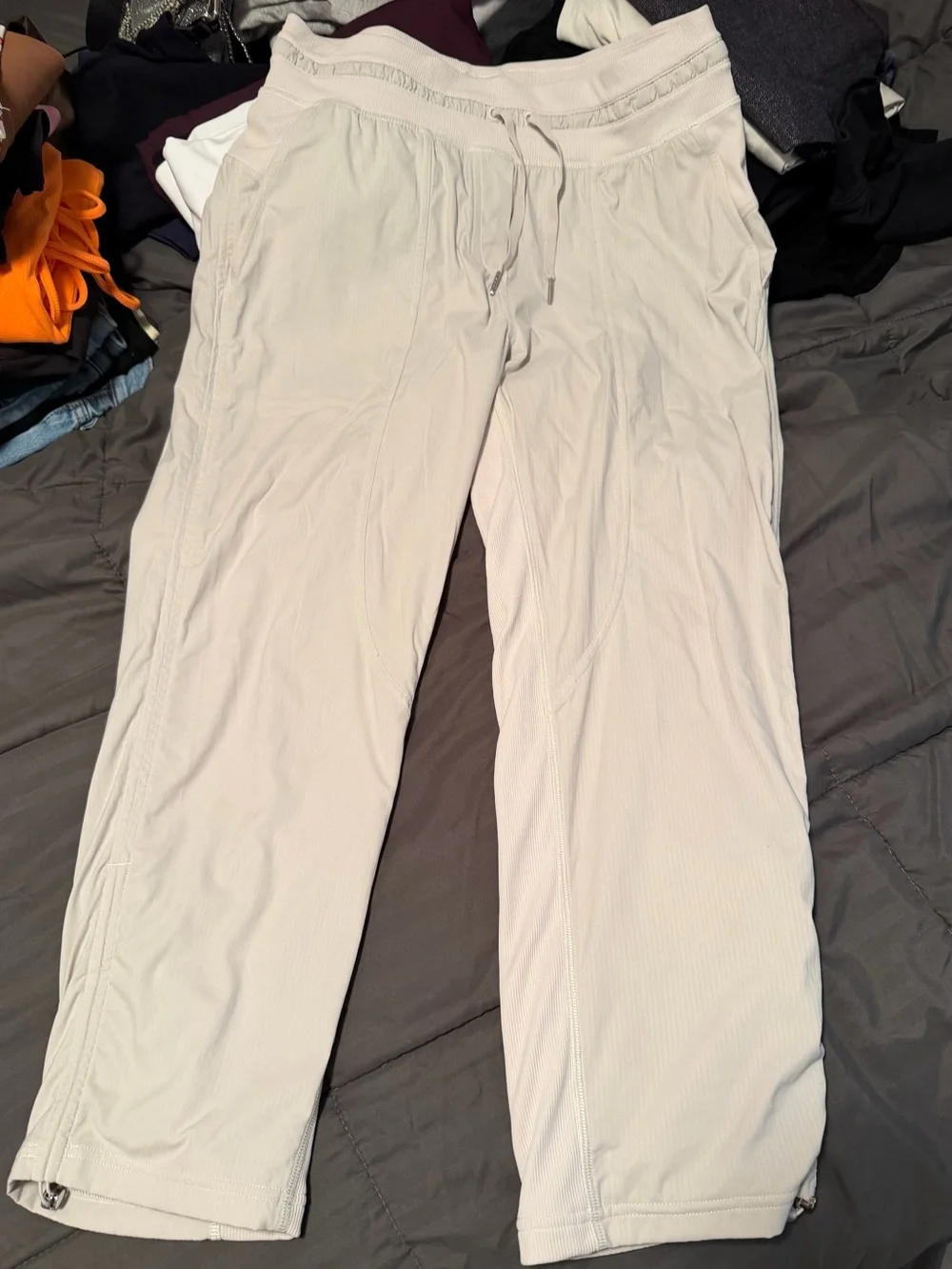 Lululemon Dance Studio Mid-Rise Lined Cropped Pants in White Opal Size 8